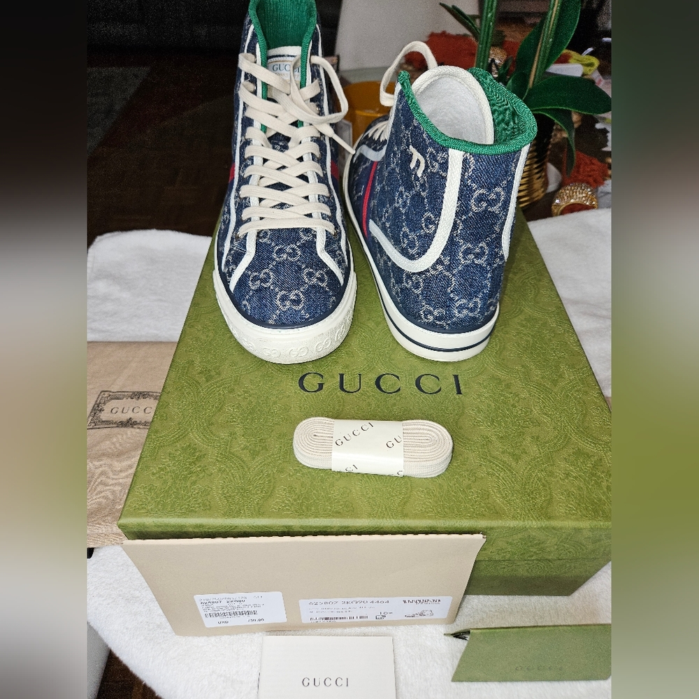 Gently used Denim GG Delave /N.L.P.E/VI Blue Fabric Upper and Rubber Sole B BL